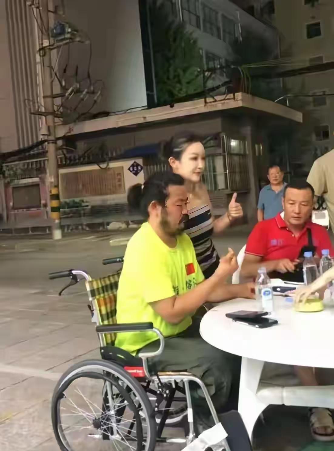胡雷，请你放开那些女孩儿！胡雷的这些行为，搁谁都从心理上难以接受！对孩子未来成长