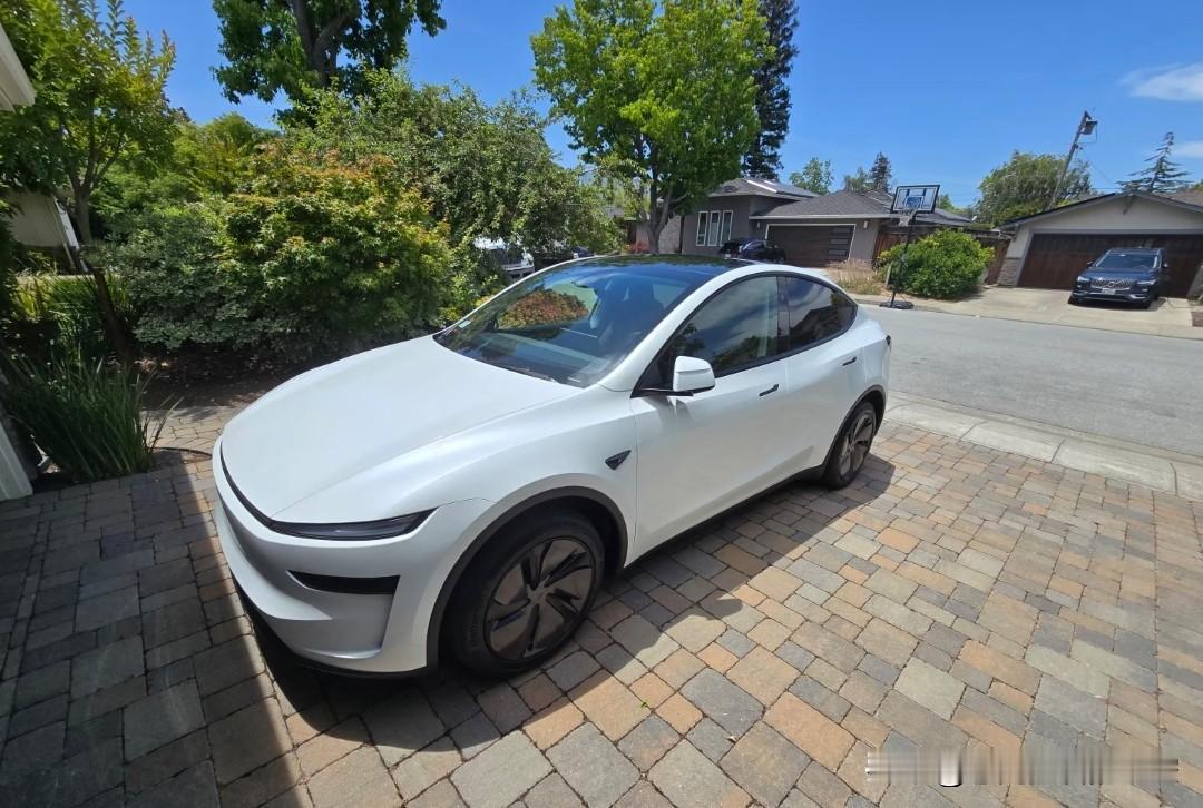 一季度，特斯拉ModelY在美国卖了7.86万辆，第一一季度，特斯拉Mode