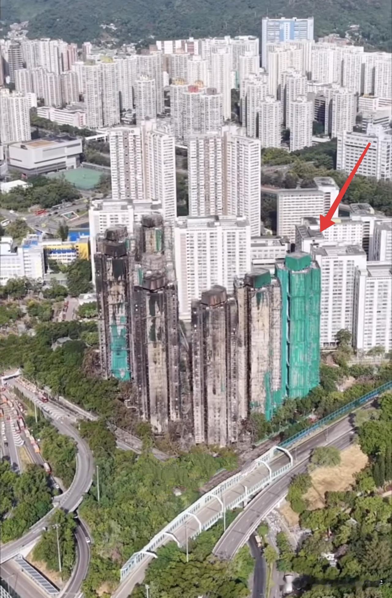 香港大埔宏福苑这栋楼（宏志阁）的居民，可能上辈子拯救了银河系吧。宏福苑共