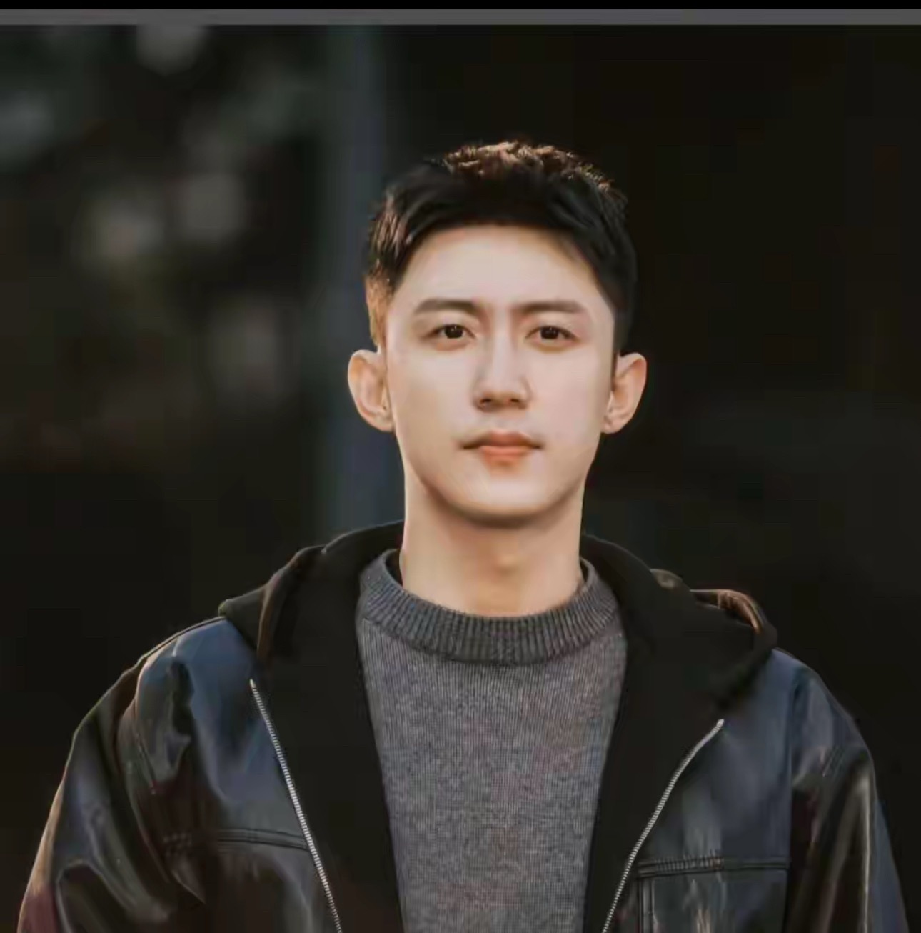 黄景瑜能上飞船不只是因为他有钱也不是他身体素质高，主要是因为他有决心还有时间能配