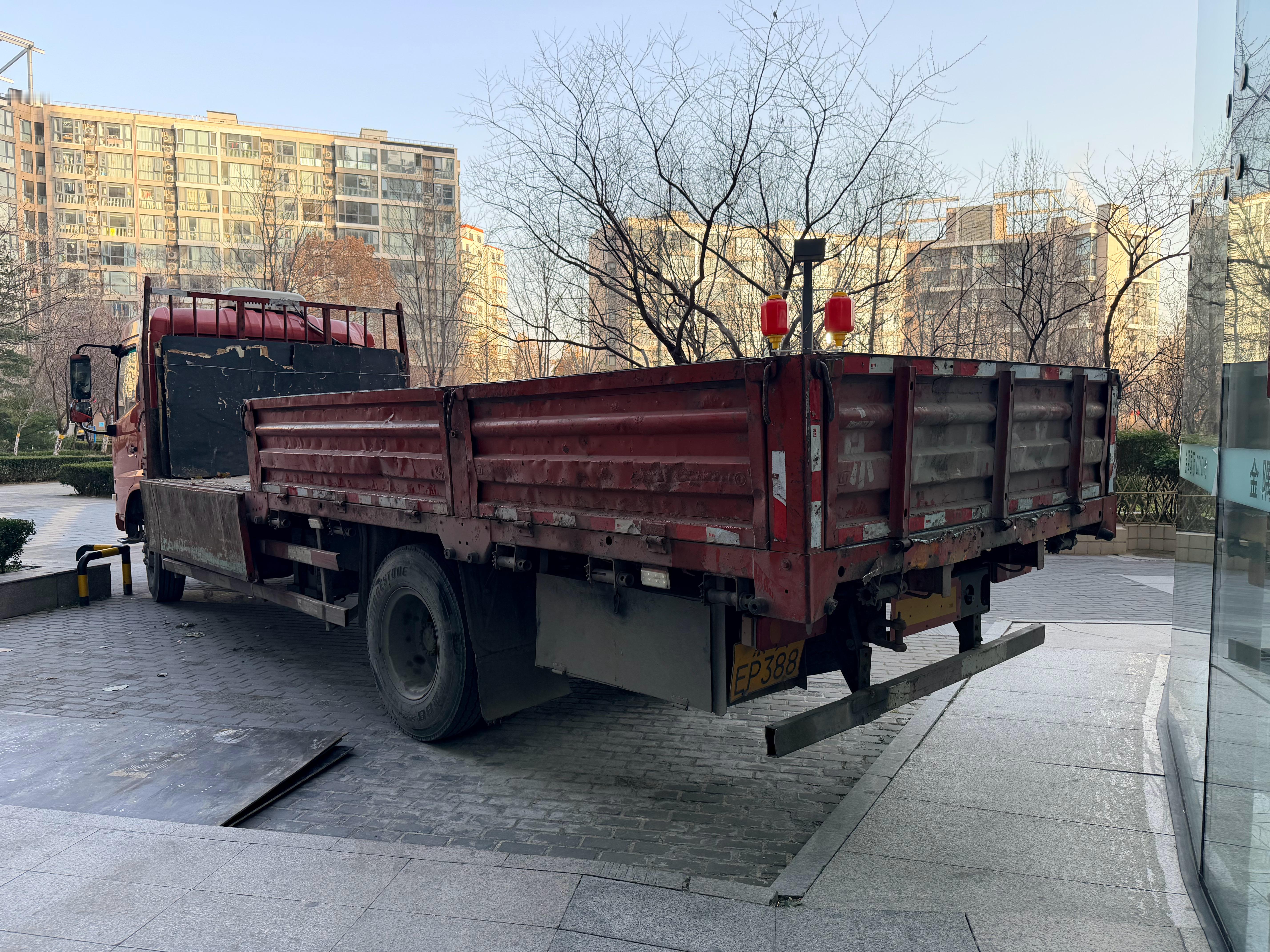 这货车师傅的技术着实🐂🍺