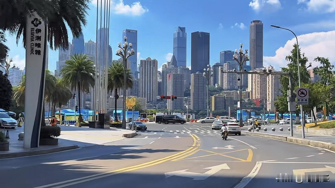 大家看到这张图，相信你们的第一反应，是不是以为这里是哪座海滨城市，其实这里就是山