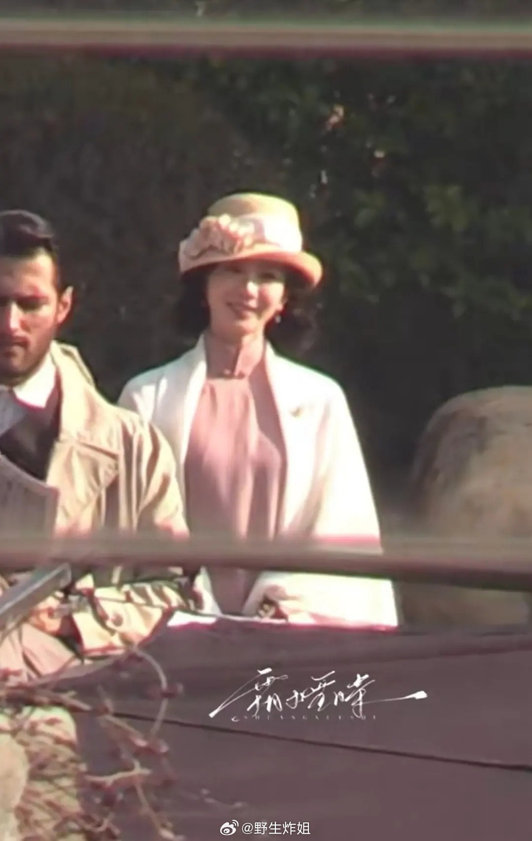 刘诗诗《千里江山图》路透，看起来大事很妙呢一姐真是行走的衣架子