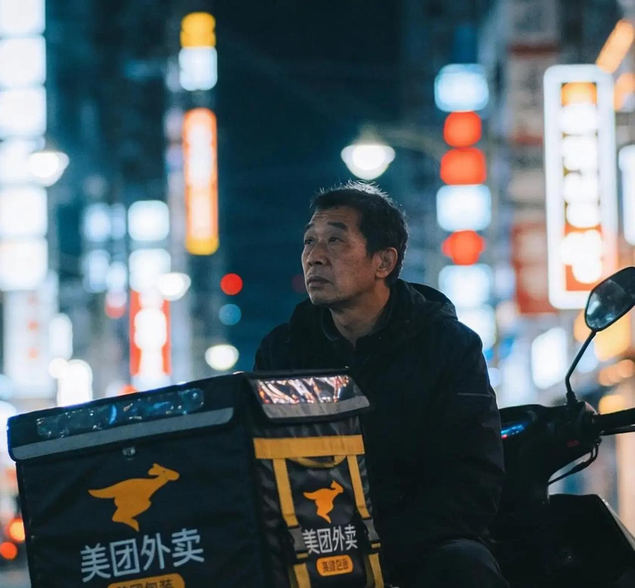 36岁那天下午，公司大门一关，房贷、孩子学费、父母药费瞬间压得喘不过气。全国