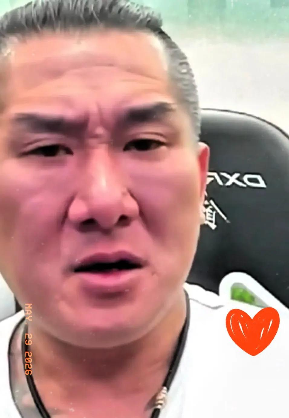 馆长这次来大陆，直播的时候真是一把鼻涕一把泪，看得出是真被触动到了。他说了一