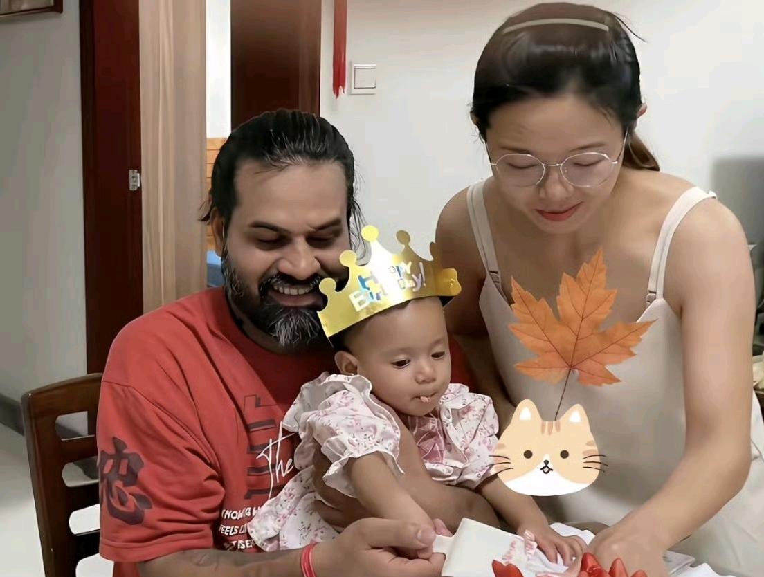 这应该是无数印度男人向往的生活！娶中国女人，生中印混血，定居中国！难怪印度会出围