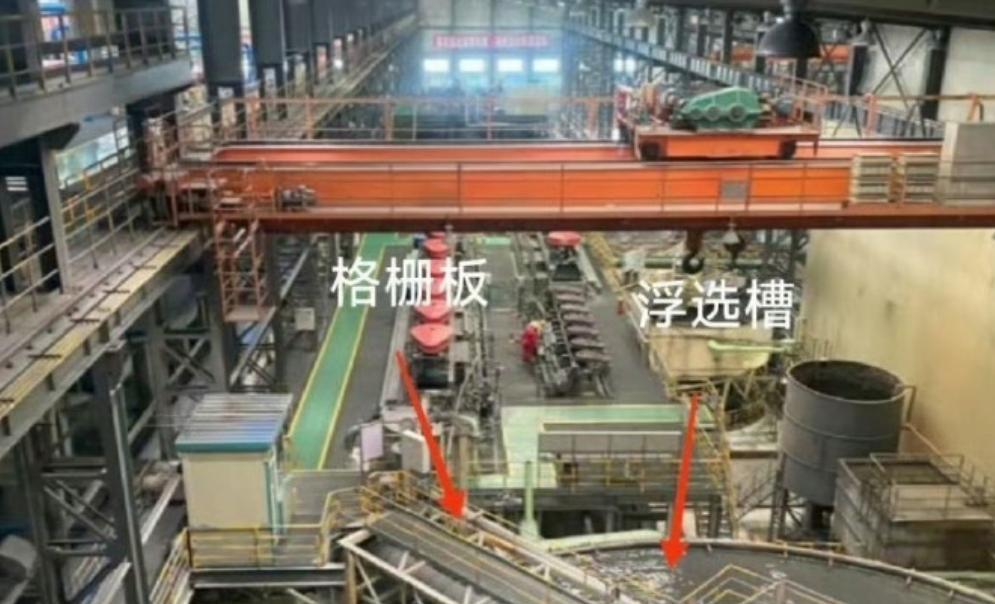 6名东北大学矿物加工工程专业的大三优秀学生，在老师的带领下，满心欢喜地到中国黄金
