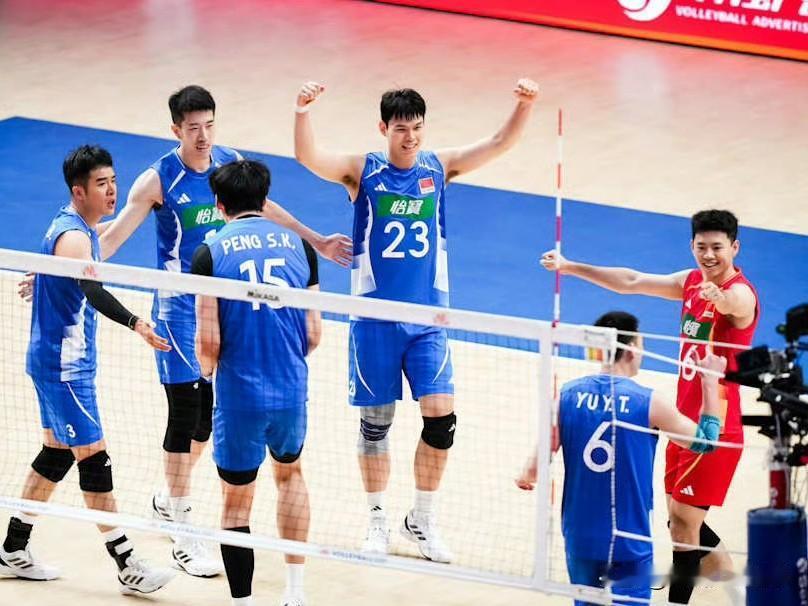 恭喜中国男排斩获首胜！以3-0力克世界排名第13的古巴队，积分增添15.25分！