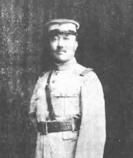 1938年，日军少将带16个军官视察伪军师长黄宇宙的队伍，期间，他感觉不对劲，正