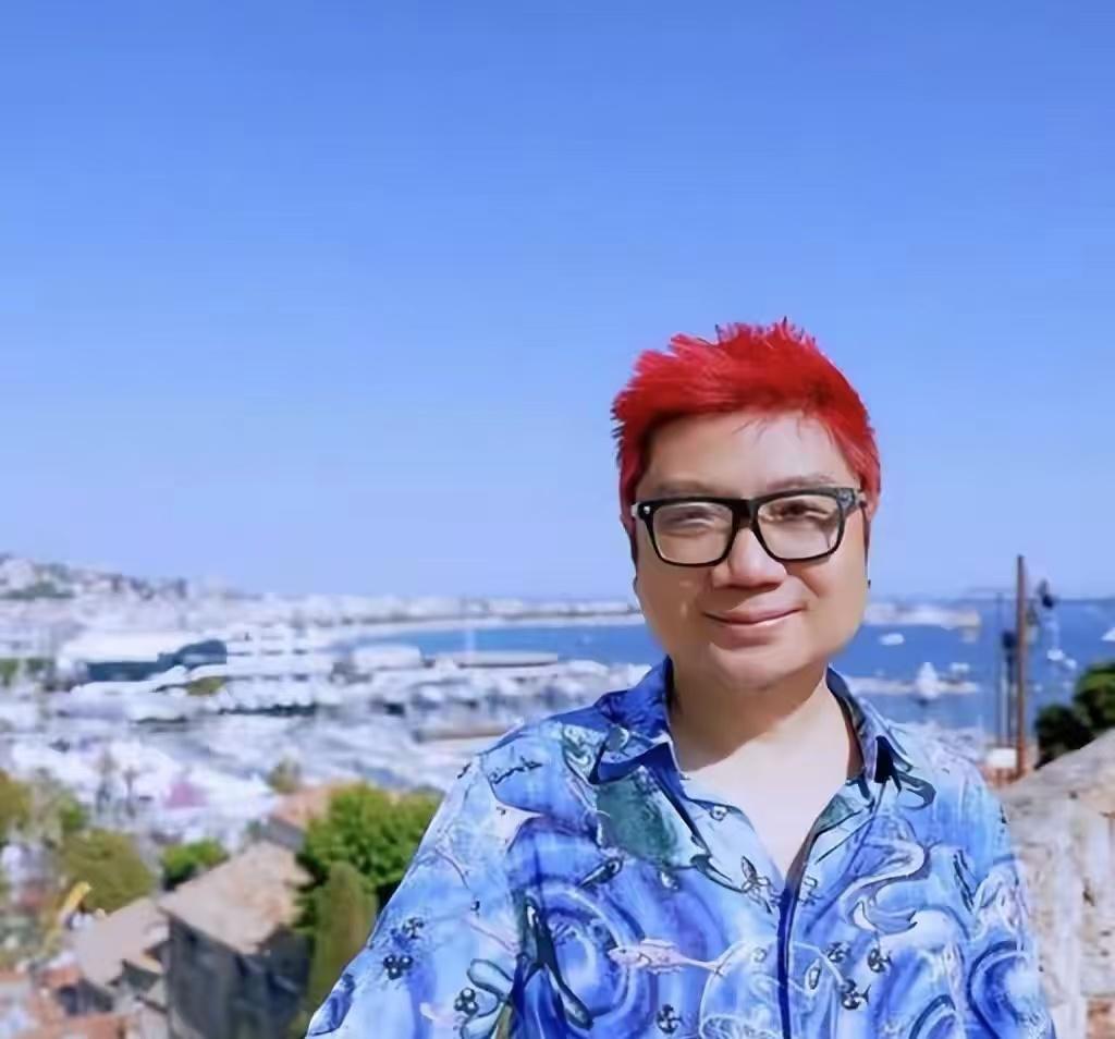 太炸裂了！程青松的关注列表曝光，全是清一色的美男子，底下留言称“老婆”[汗]简