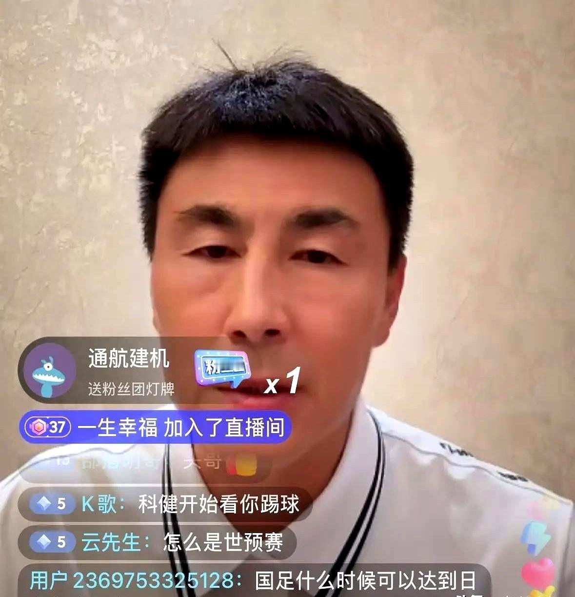 “青岛给帅位,我等等鲁能。”——郑智一句话,把中超的“阶层感”戳破了。他真敢