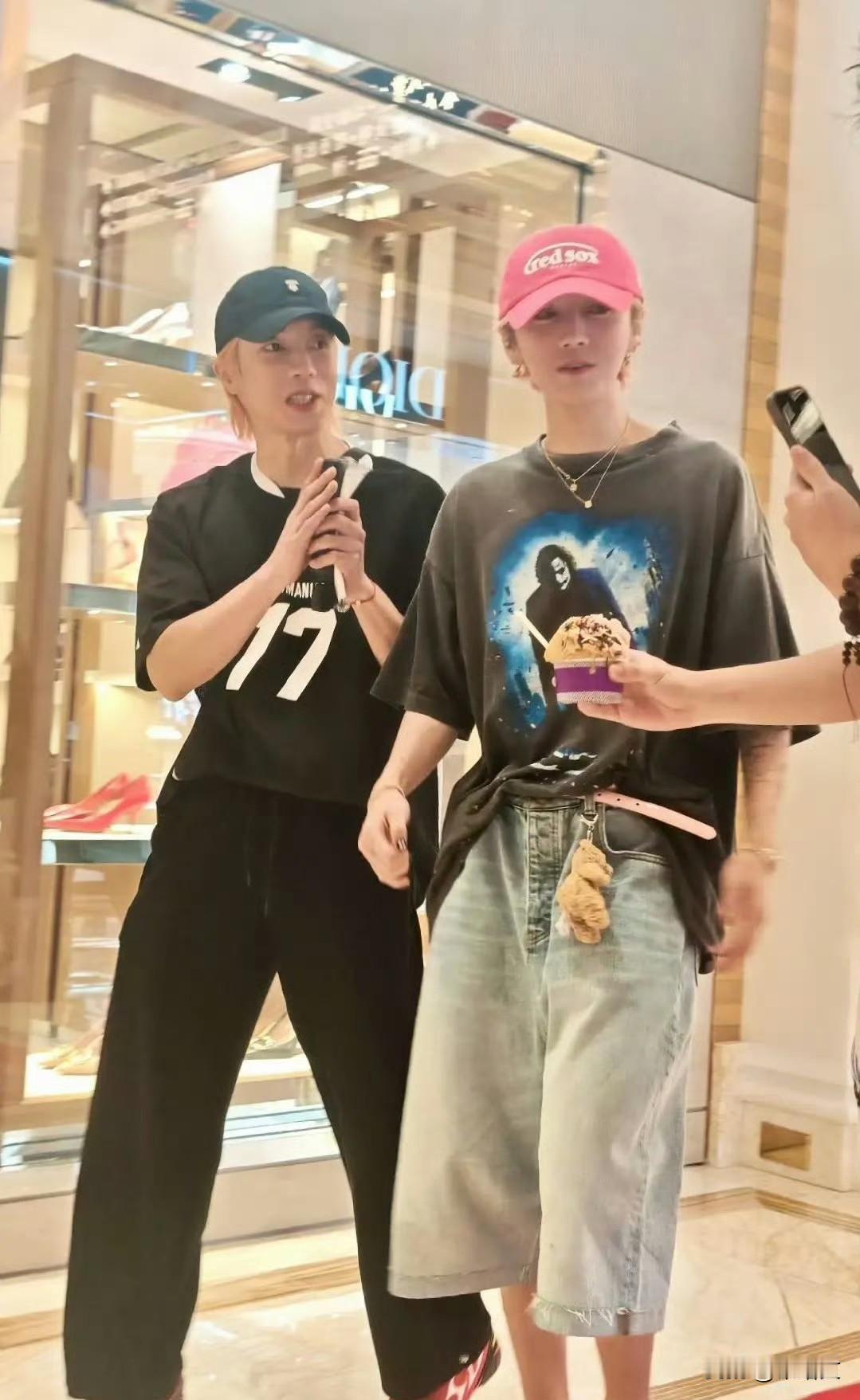 鹿晗拒冰淇淋戳破顶流假象！怕长胖的背后，是内娱最缺的清醒十一假期刚刷到鹿晗