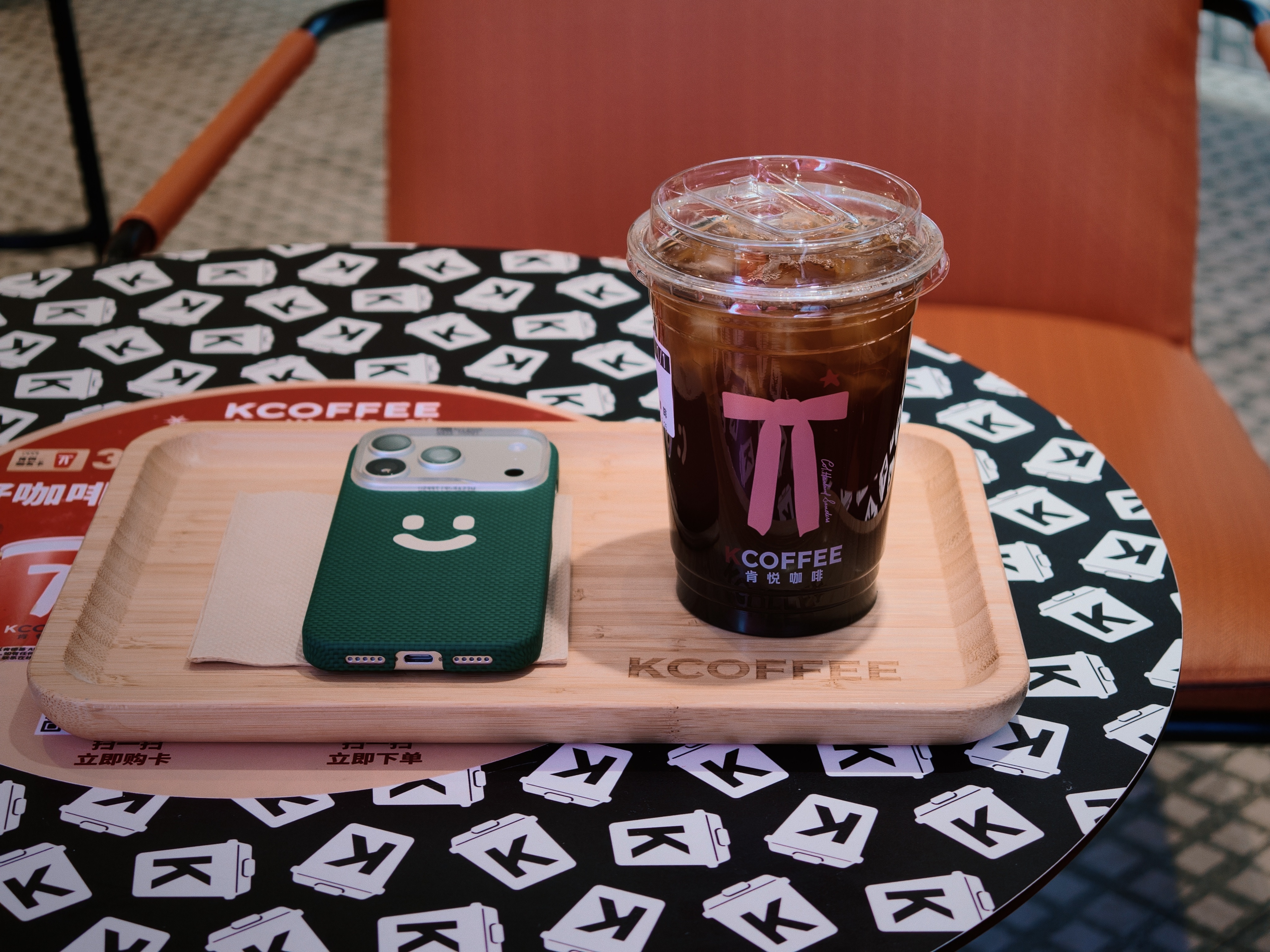 喝美式，想美事。困死了，出来续个命。有了娃后，睡大觉都是一种奢侈。