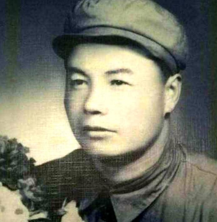 1951年，志愿军清点战俘，发现有63个英国俘虏无人认领，正疑惑时，两个新兵突然