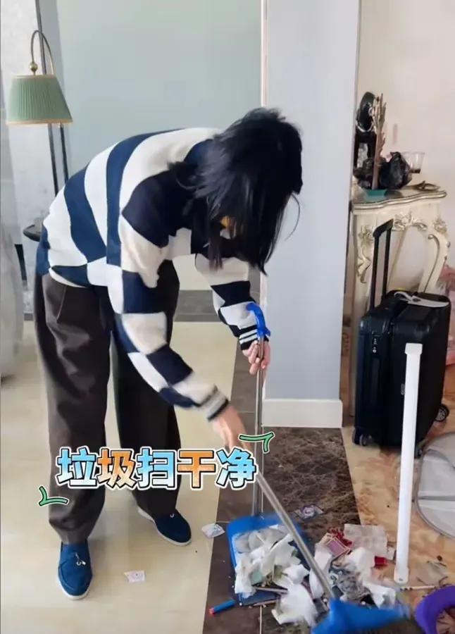 李亚鹏怎么了，怎么沦落到北京老小区租房的地步。年轻的媳妇能不能忍受了。李亚鹏这