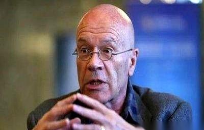 一个英国老头一句话把美国干沉默了，他说，一个靠战争发家、才风光了一百来年的国家，