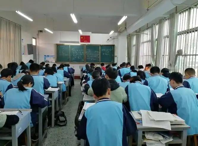 初中要努力到什么程度，中考才能上710分？1、考710分完全不需要天赋，努力