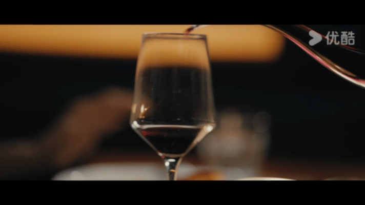 钟汉良×秦岚×白冰这桌修罗饭，暗涌比台词狠！12年旧爱重逢变奶狗爹，眼神拉丝到想