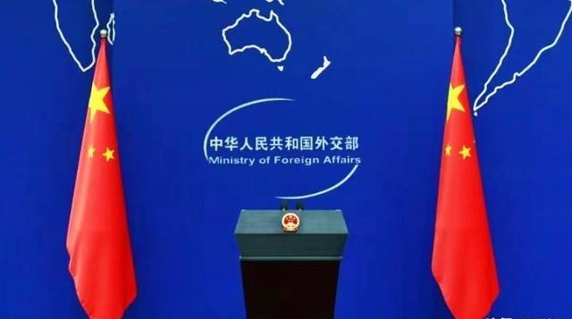菲律宾天塌了如果说菲律宾还在等待中国救援的话，现在可以负责任的告诉他们，等不