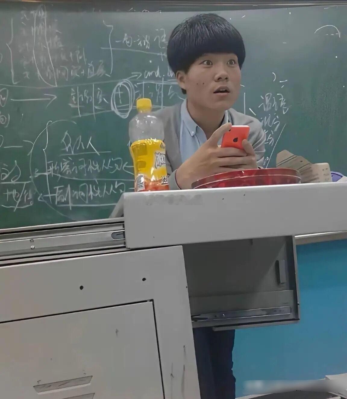 董宇辉当年在新东方任教时