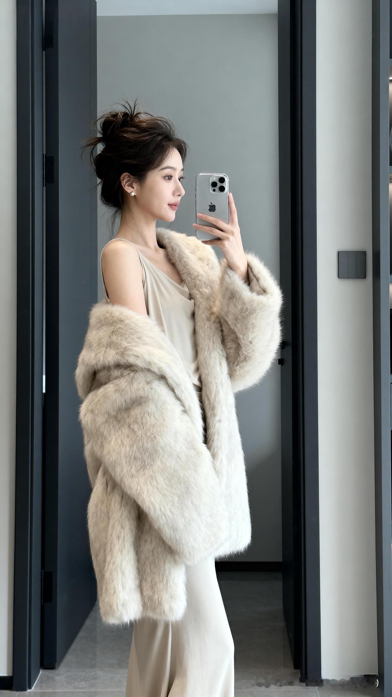 有哪些女生日常好看穿搭可以借鉴