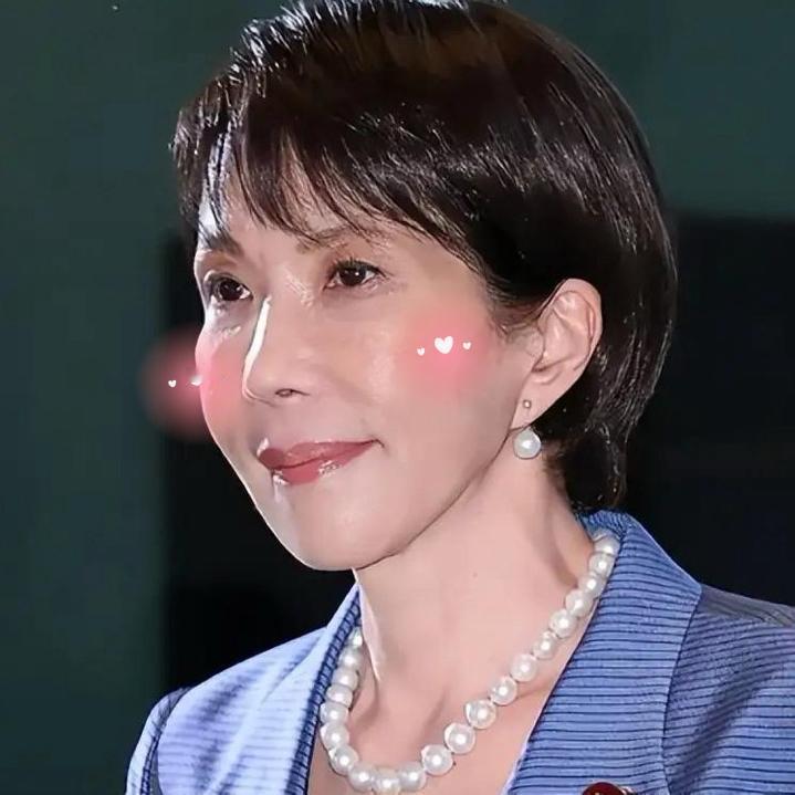 日本高官去了趟台湾。自己人气没涨。机票倒先没了。日本前脚带团窜访台湾。