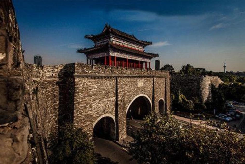 古代没有水泥和混凝土，为什么修建的城墙，可以几百年屹立不倒西安明城墙这座周长