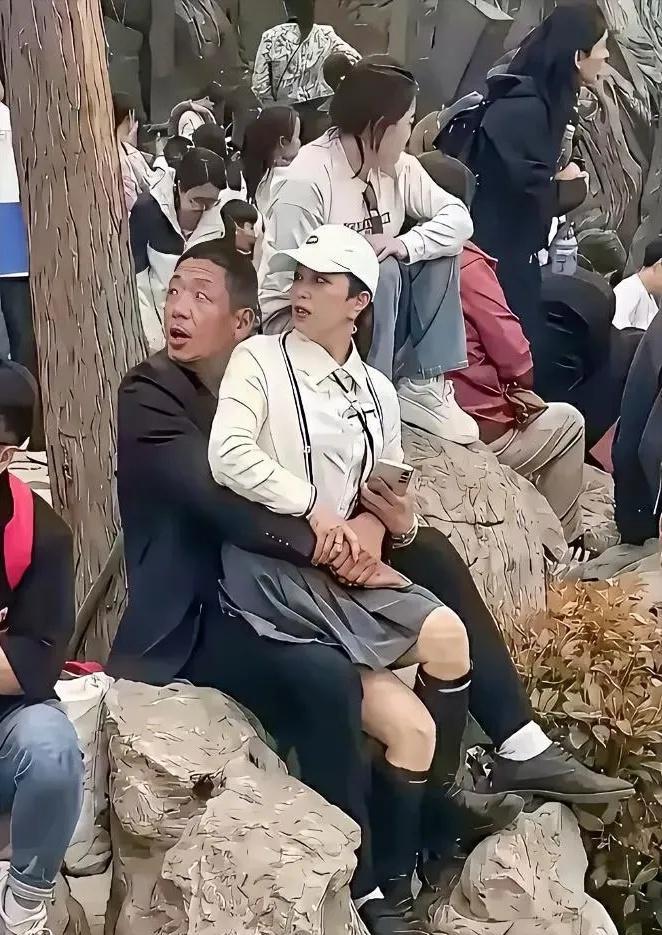 爬山碰到的这是真夫妻吗真夫妻会这样嘛有点羡慕啊