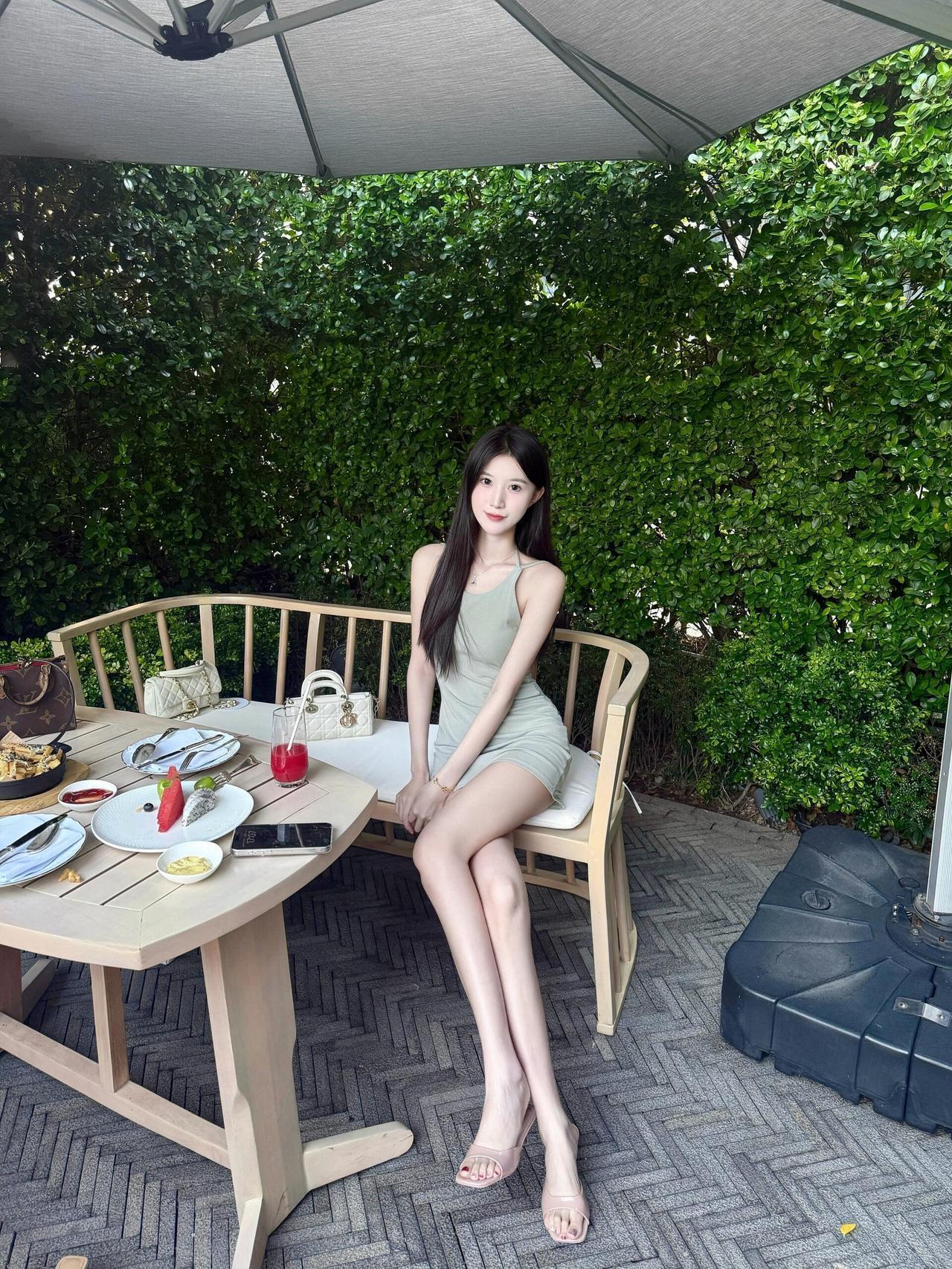 深圳空中谧园☕️🍃安达仕酒店谧园餐厅太好拍啦～周末去的人也比较少极速出片