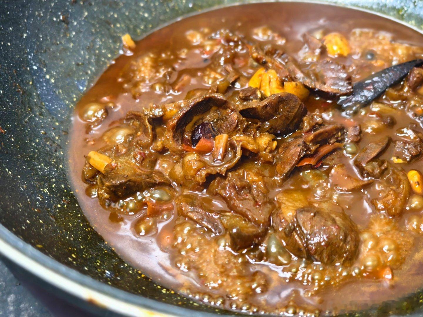 把牛肉的边角料炖一下吧这两天肩膀疼不想练了怎么办[哭哭][哭哭][哭哭][哭哭]我的日常