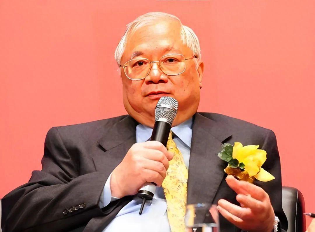 香港神秘富豪：向美国捐1亿，为大陆捐500亿，却遭李嘉诚“威胁” 香港的富豪
