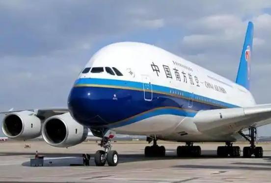 国内的A380为何运营不下去？ 空客A380，这个曾经的空中巨无霸，