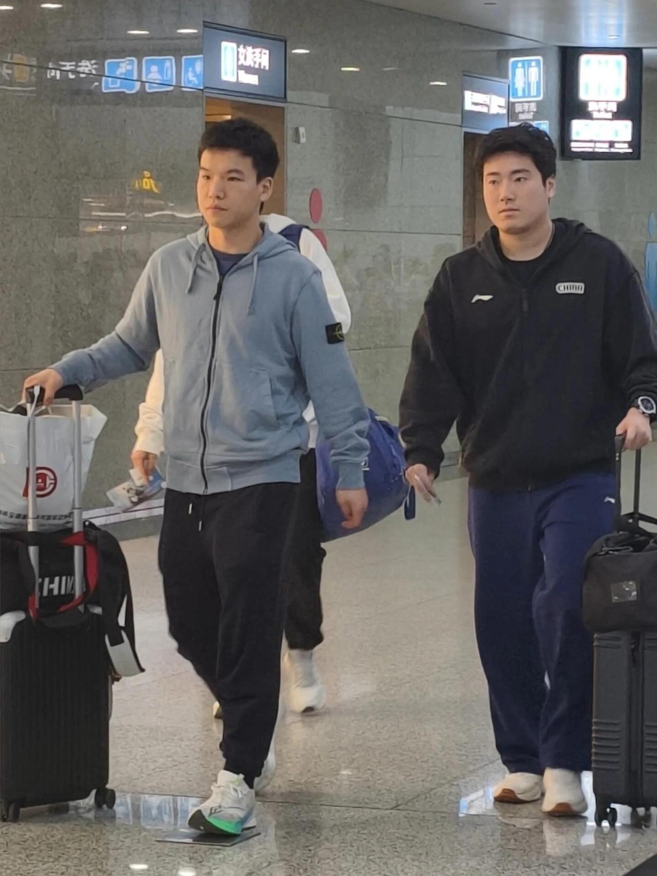 大胖好久不见，在成都集训回来了，瘦了好多了，真的好力挺，大胖努力做到了！真是莎