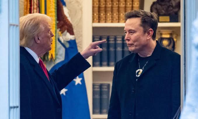 马斯克：老头！你还驱不驱逐我出镜？不驱逐我建党了啊！不管你信不信，美国那边就是