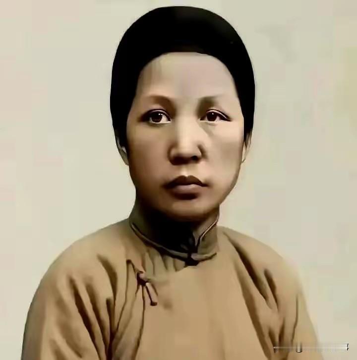 今天的热搜蹦出一个不起眼的名字文七妹，不少人点开前以为又是营销号的新梗，结果越看