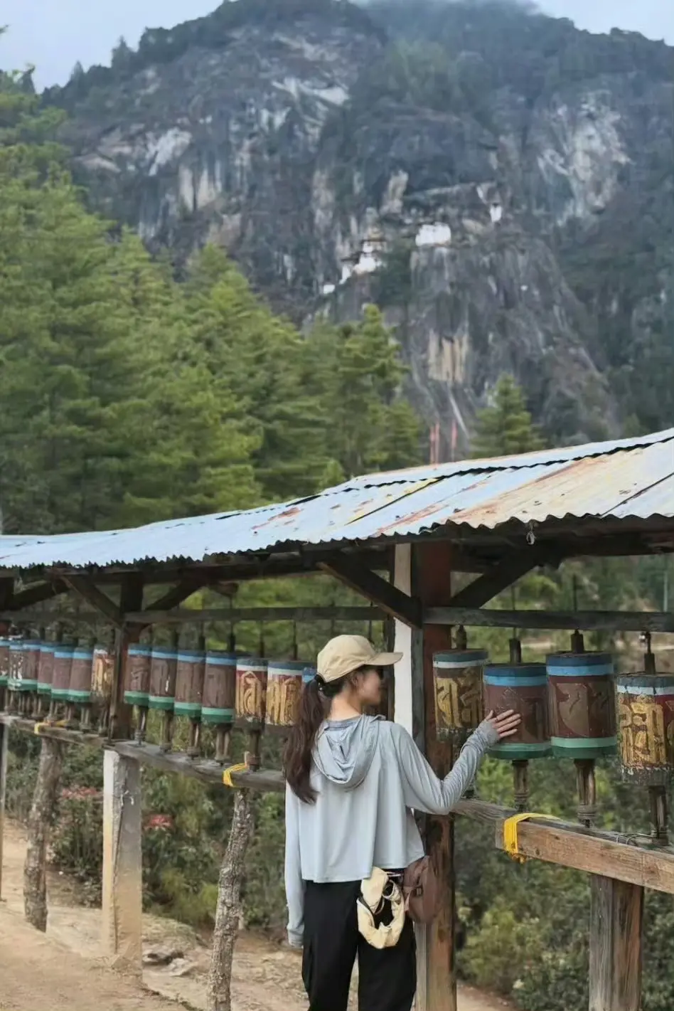 章泽天不丹旅行：素颜出镜​