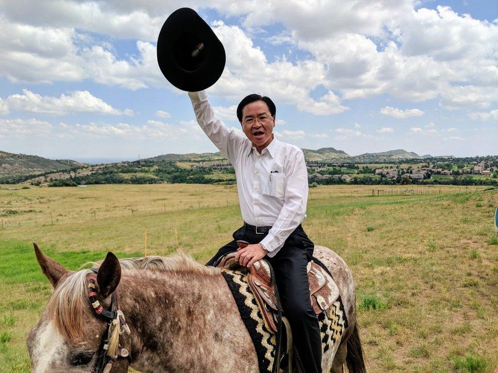 赖清德当局的所谓“台湾安全会议”秘书长吴钊燮这样说，“中国从黄海到南海，在第一岛