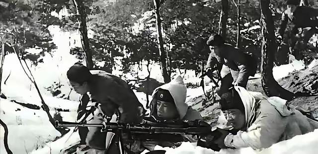 1950年10月22日晚9时许，鸭绿江边，39军军长吴信泉的车刚发动，参谋处长何