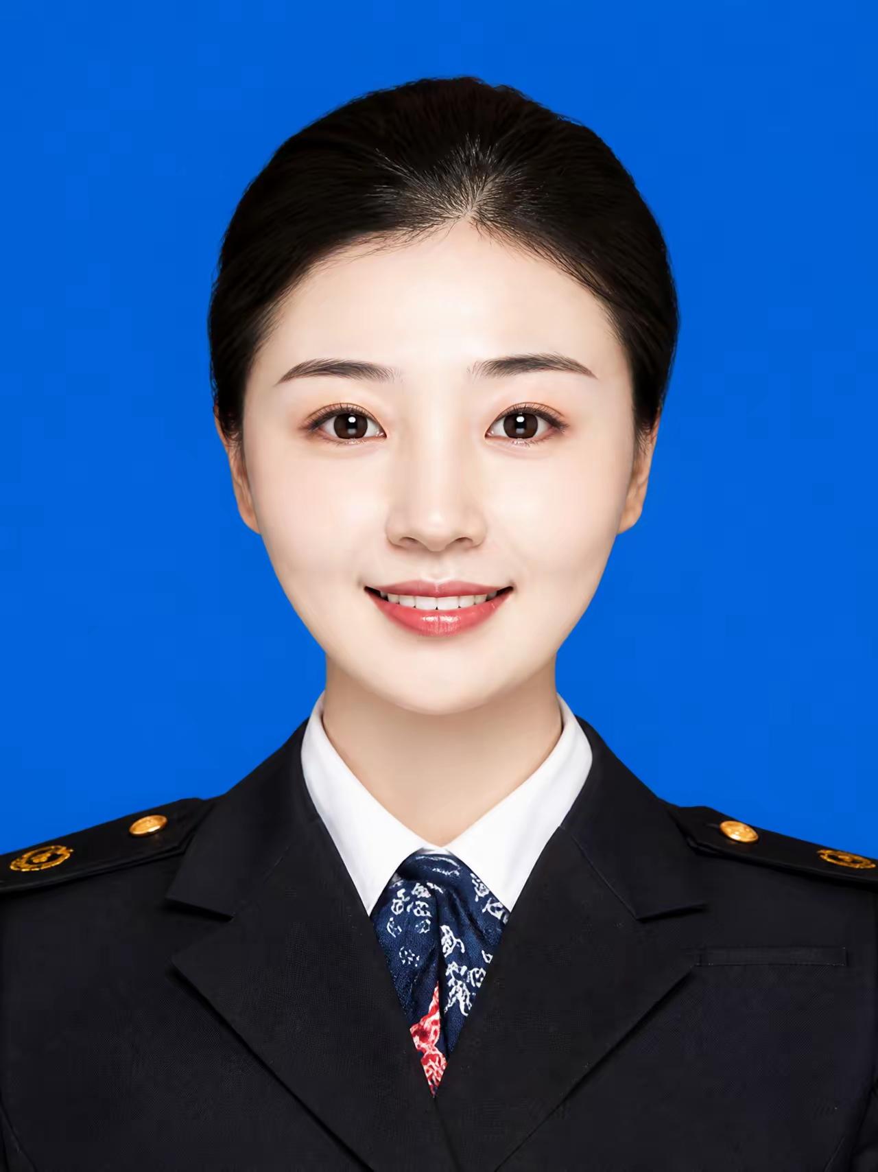 刘影，女，汉族，1994年4月生，中共预备党员，中国铁路沈阳局集团有限公司长春客