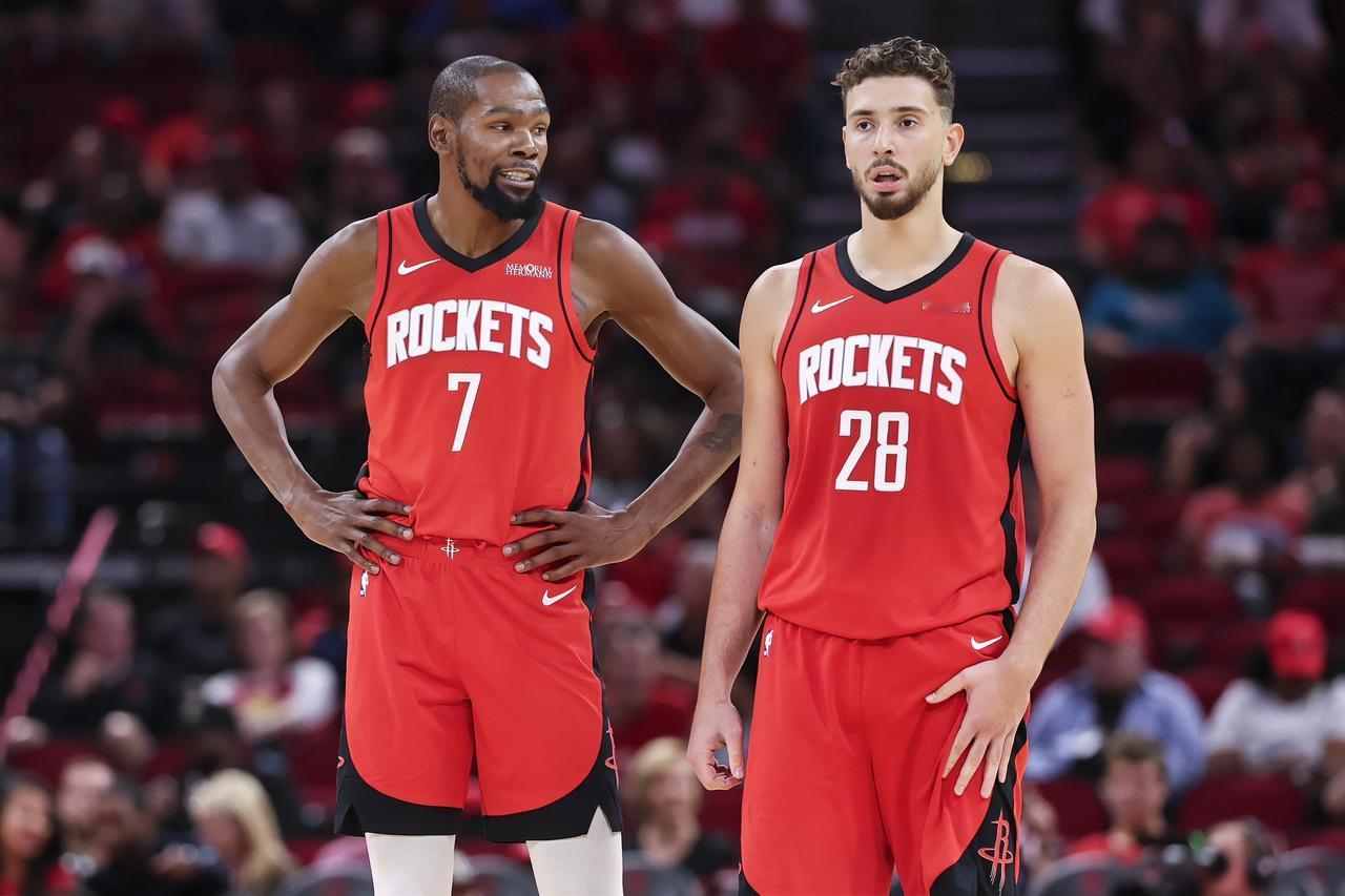 杜兰特：申老师，你投最后那球我百分百支持，可你近5场三分10中1？？？申京：我