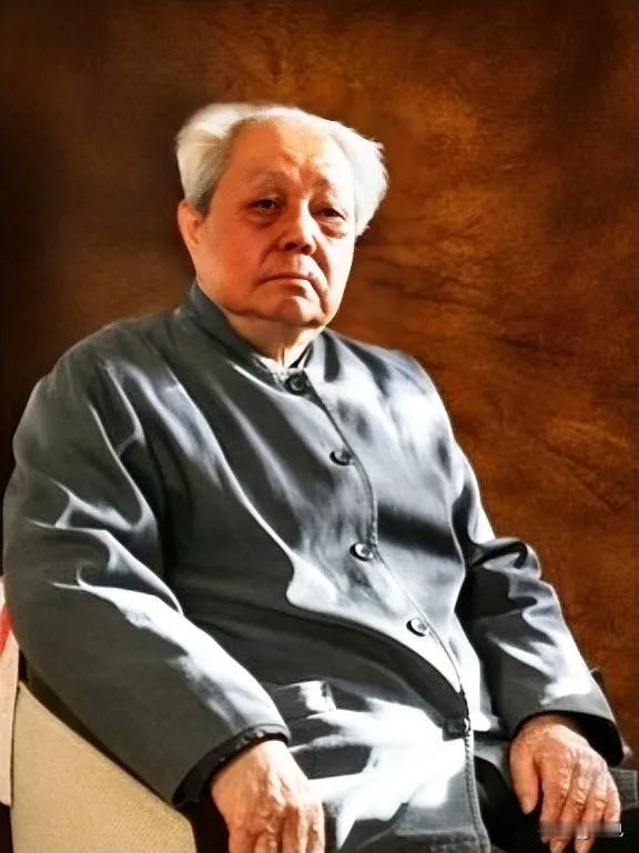 今天南博的事，貌似从冯其庸的自传里能找出一些蛛丝马迹！冯其庸曾在自传里证实