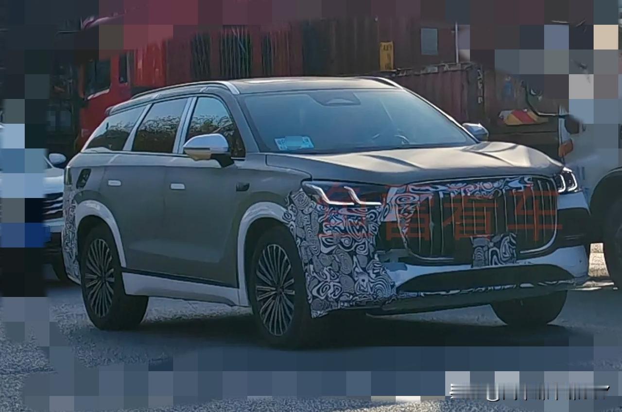 我是小小搬运工。瑞虎9cdm路试车曝光，前脸与尾灯处的部分伪装已被揭掉，其模样