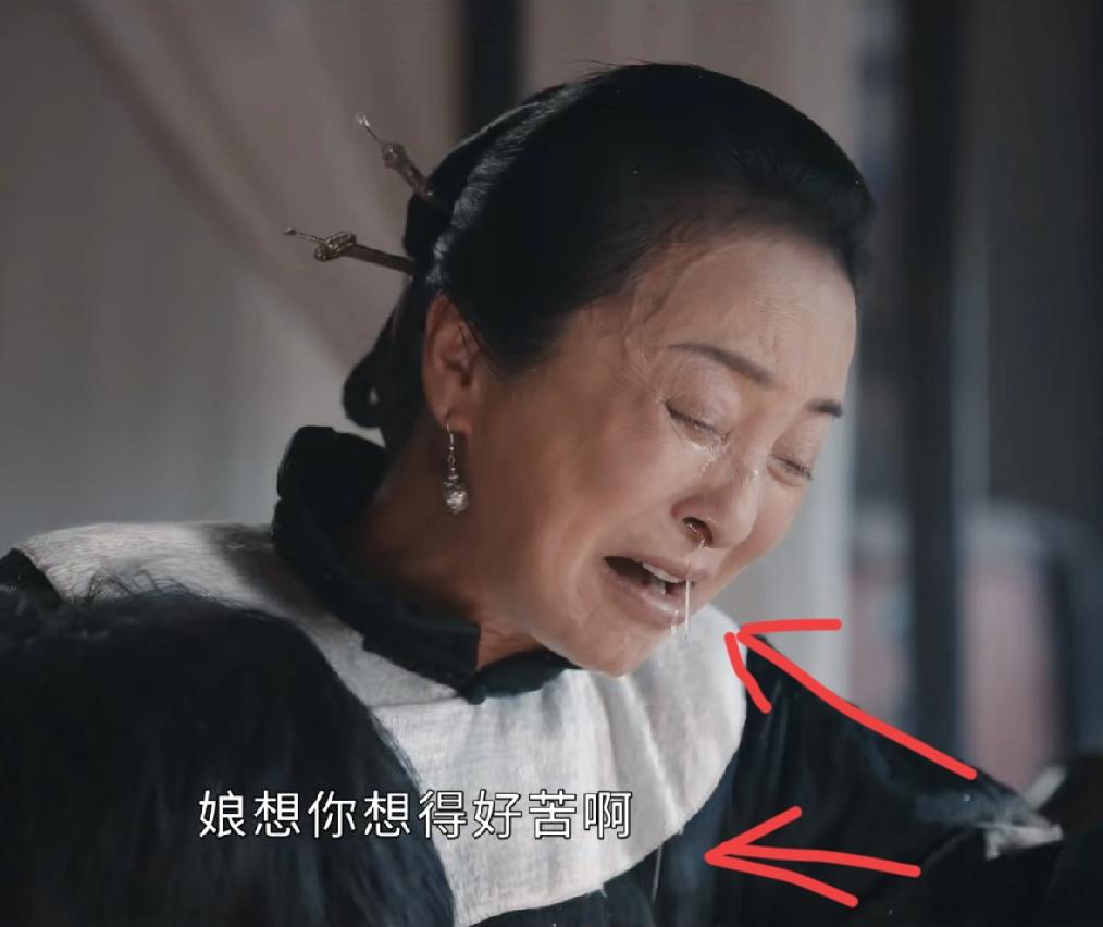 被《灼灼韶华》里李勤勤的夸张哭戏吓到了！不但哭的眼泪横流、五官乱飞，居然鼻