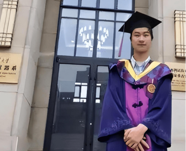 当年被清华校长亲自上门拜访，如今被人民日报“点名”的95后科学家庞众望，他的一句