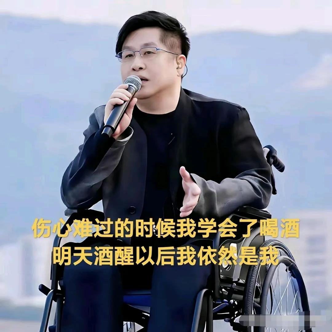 郑智化机场风波真相：他要的从来不是同情，而是这两个字！近日，歌手郑智化因机场