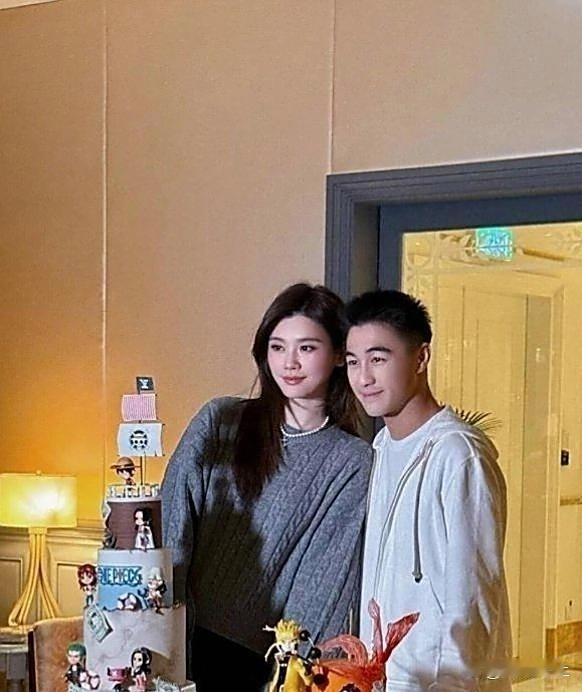 奚梦瑶何猷君越来越恩爱，突然理解豪门的眼光了原来豪门也是看脸的啊