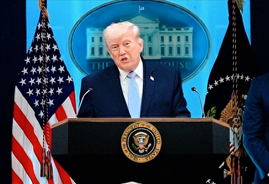 翻脸比翻书还快！最近特朗普又在公开场合直接“开炮”，直接点名北约、日本、韩国、澳