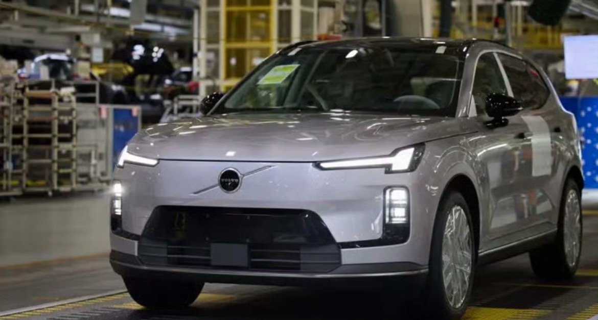 【沃尔沃全新XC70正式量产下线将于成都车展开启预售】日前，沃尔沃全新XC70