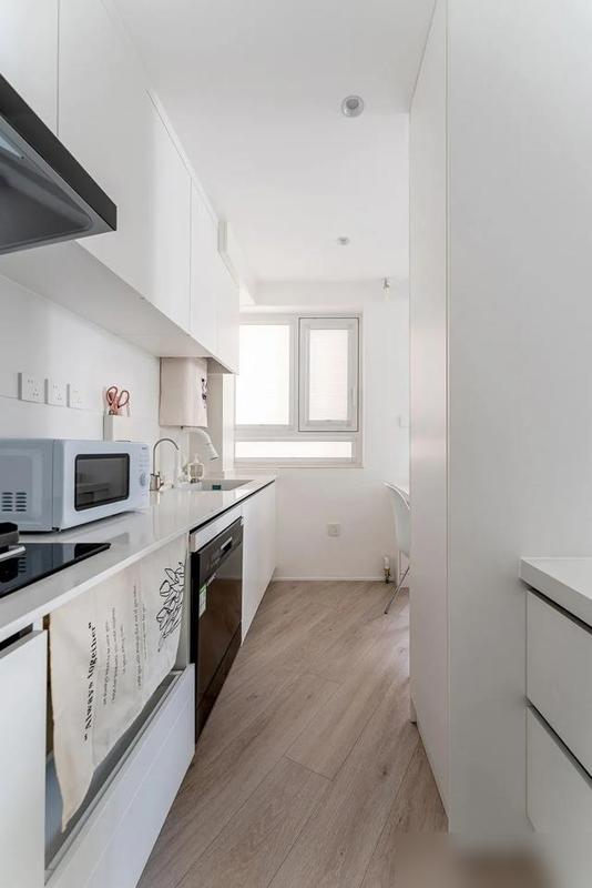 谁懂啊！在北京漂的人看这改造直接破防！一个北京姑娘把43㎡的多边形老破小，改成了