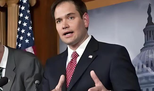 美国务卿鲁比奥说：“由于中国新疆地区生产的多晶硅占全球供应的近一半，美国太阳能行